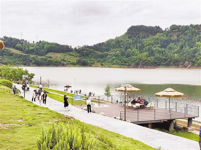 石柱縣藤子溝國家濕地公園已成為鄉村旅游新景點。（受訪者供圖）