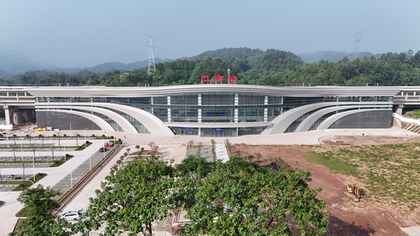 巴南站。受访者供图