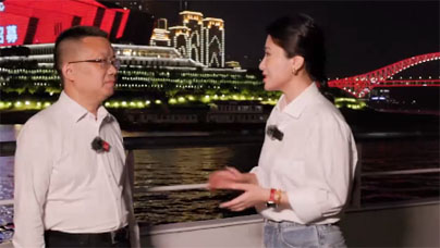 行進中國丨記者Vlog：坐游輪賞三峽重慶是一座山水之城，來重慶旅游，除了打卡8D城市景觀，還別忘了體驗一下“朝辭白帝彩雲間，千裡江陵一日還”的三峽風光。