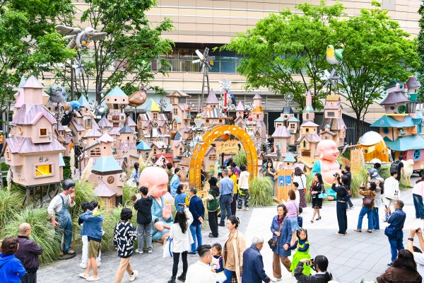 “荒野之国”全国巡展首站在重庆光环购物公园。张玮真摄