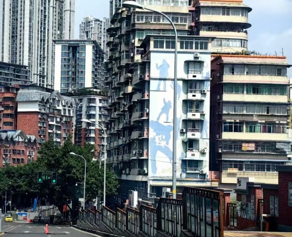 金年会- 金年会体育- 官网APP艺绘黄桷：一面涂鸦墙的新生折射的超大城市治理学