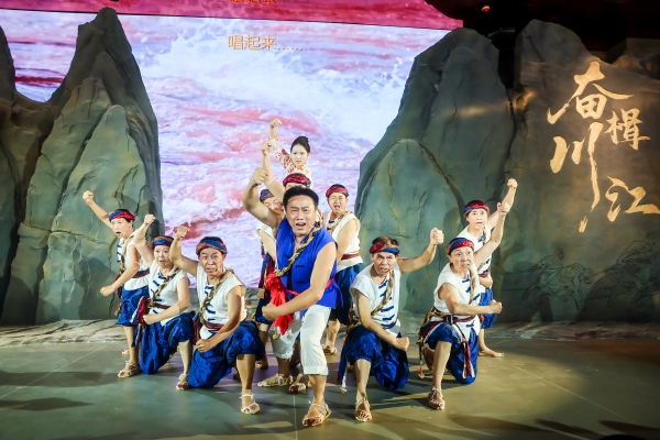 国家级非遗传承人、江北区曲协荣誉主席曹光裕及团队带来演绎《川江号子》。江北区委宣传部供图
