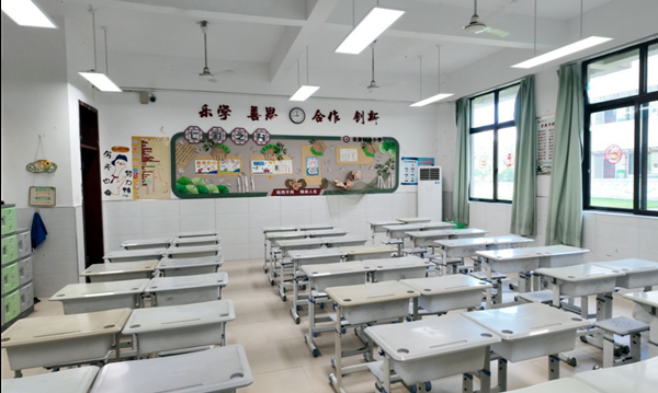 長安錦尚小學教室護眼燈安裝效果。渝北區教委供圖