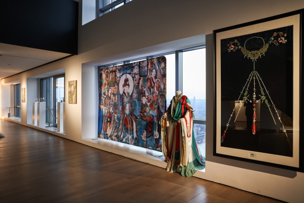 壁画展出。重庆来福士供图