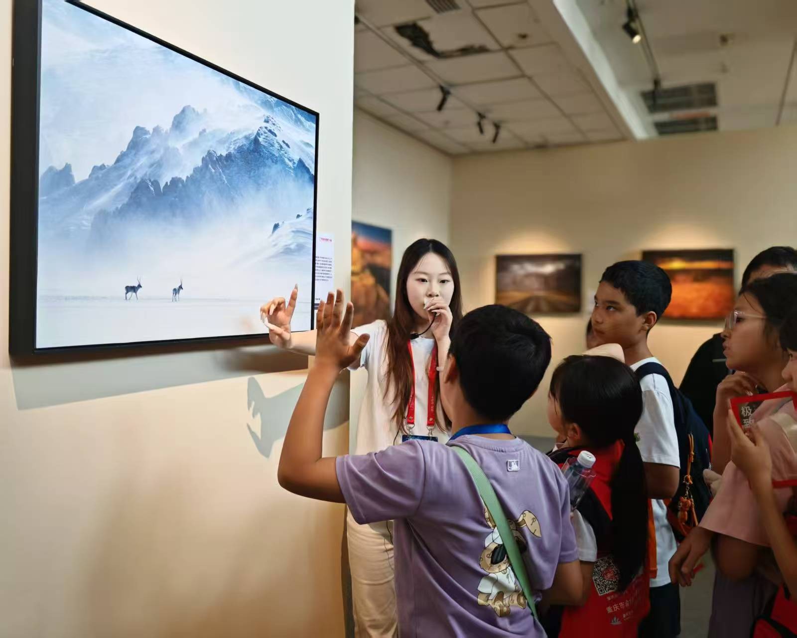 渝中区组织青少年开展“我与祖国共成长” 活动