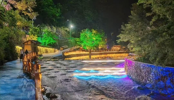 亲水环线步道亮相。岚天乡供图