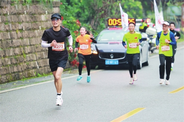 “跟着赛事游江北”环五宝村跑活动举行。江北区融媒体中心供图