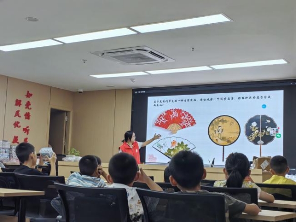 托管營正在上課中。主辦方供圖