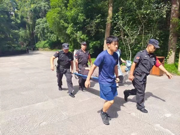 一場與時間賽跑的溫情救援。受訪單位供圖