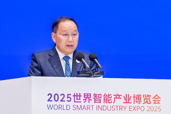 张兴海作主题演讲。主办方供图