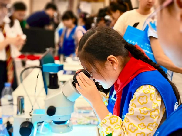 活动现场。重庆邮电大学空间通信研究院供图