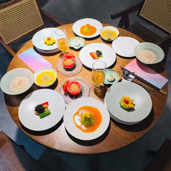 精致的餐食。陳俊攝