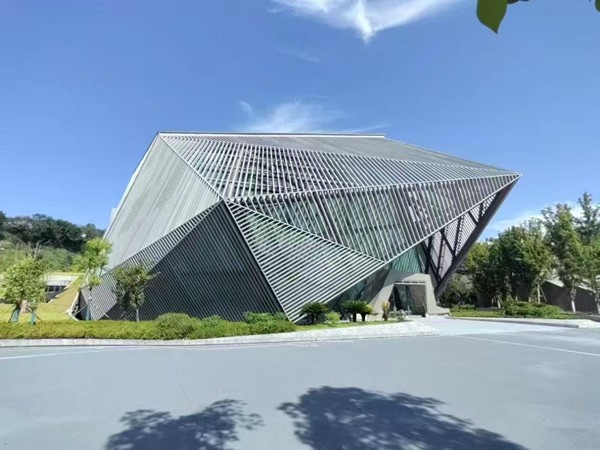万州三峡文化艺术中心外景。万州区委宣传部供图