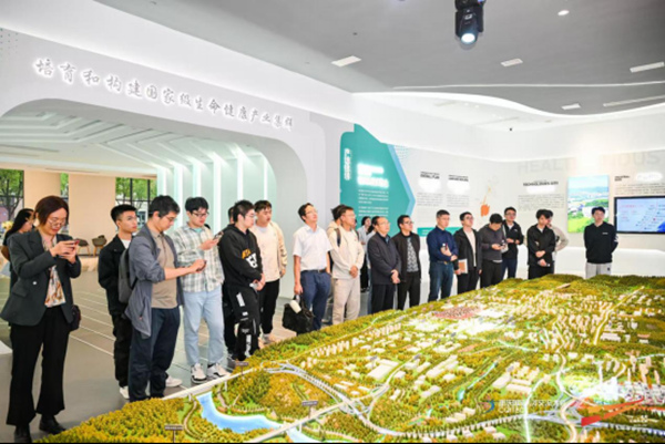 实地考察现场。全球卓越工程师大赛执委会办公室供图