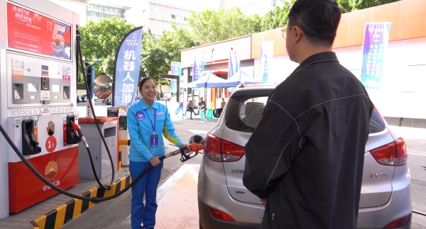 中國石油重慶銷售公司員工在參加個人賽。張繼歡攝