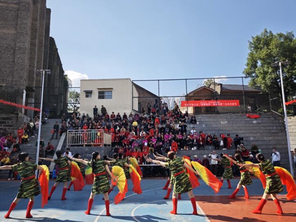 重冶社区文艺表演。主办方共同体