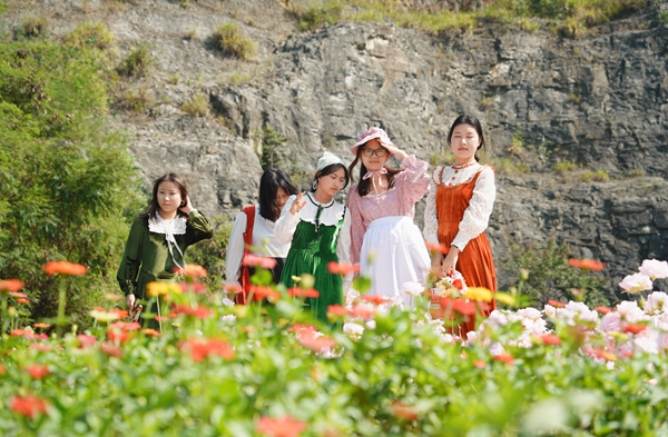 游客打卡“自由旷野”。受访者供图