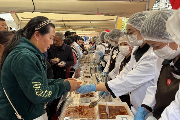 开业现场图。永辉重庆供图