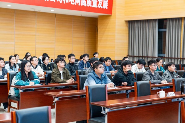 夜校現場大家專心聽講。國網重慶永川供電公司供圖