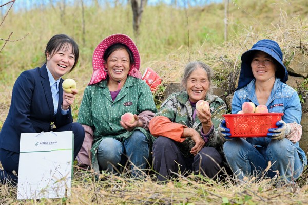带动农户增收。邮储银行重庆分行供图