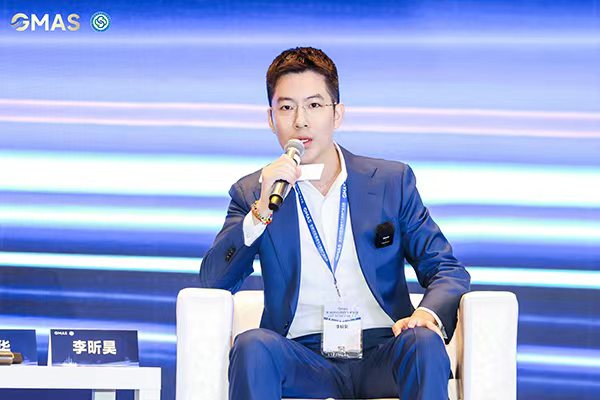 李昕昊做分享。重庆星荣整形外科医院供图