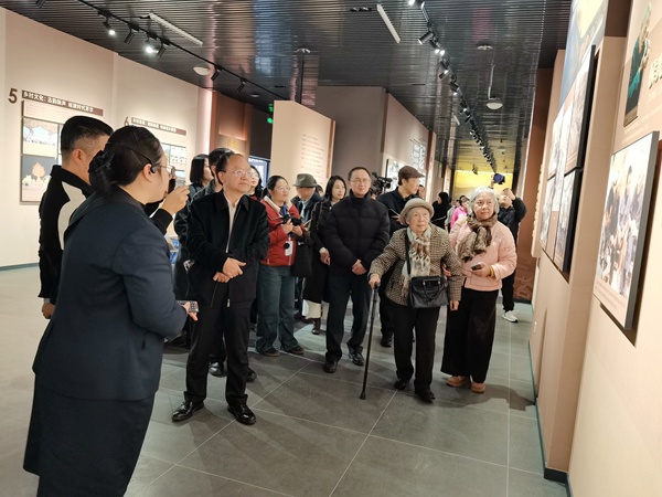 參觀“鄉建四杰”聚北碚陳列館。西南大學鄉村振興戰略研究院供圖