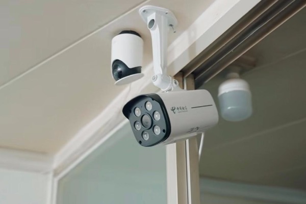 “互联网+明厨亮灶+AI”智慧监管系统。重庆电信供图