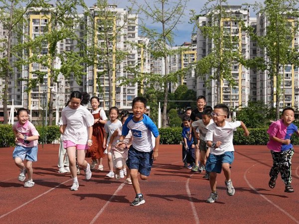 西部航空开设员工子女托管班。西部航空供图