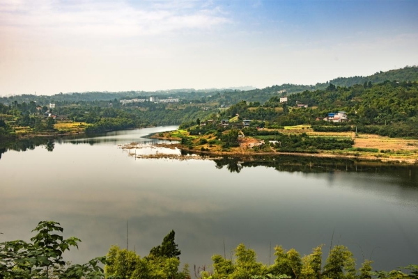 黎香溪美景。滕峰攝