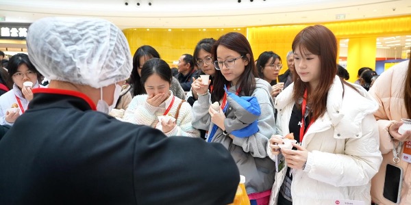 “胖永辉”北碚吾悦广场店。永辉超市供图