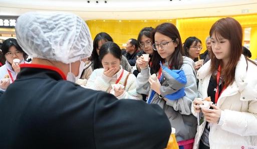 “胖永辉”北碚吾悦广场店焕新开业