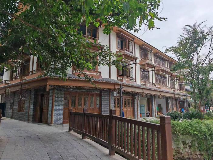 江津區李市鎮城市危舊房改造后。市住房城鄉建委供圖