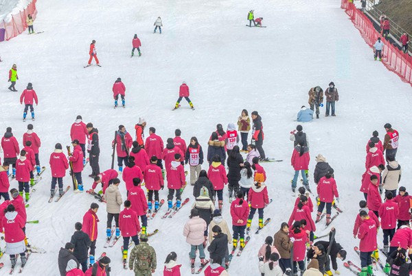 金佛山滑雪場。進去供圖
