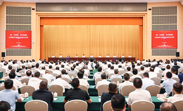 盘点四：2025年5月26日，市委举行深入贯彻中央八项规定精神学习教育警示教育会。