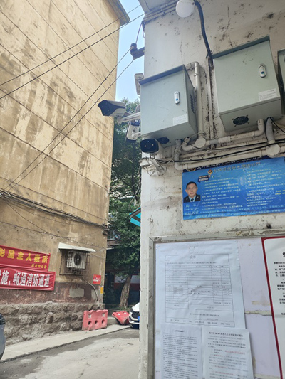 獨居老人樓棟安裝了智能感知設備。重慶市民政局供圖