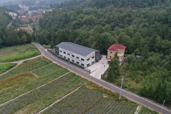 鲁渝协作中药产业基地。赵勇摄