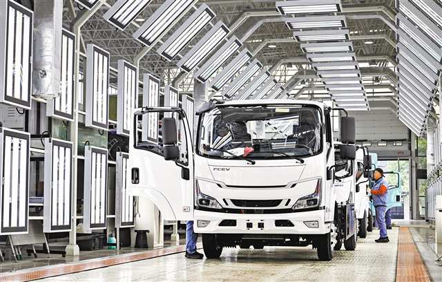 跨越天山 满足“疆煤外运”严苛需求