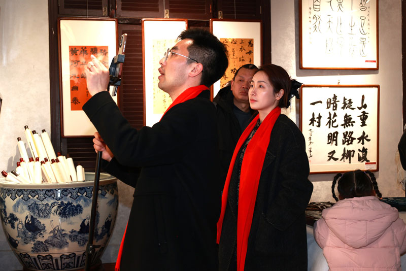 活动现场。重庆长城书画家协会供图