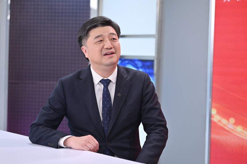 高健做客人民会客厅。邹乐摄