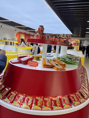 烏江榨菜產品展示。周小平攝