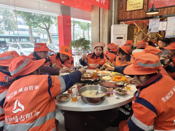 愛心年飯公益活動。巴南區商務委供圖