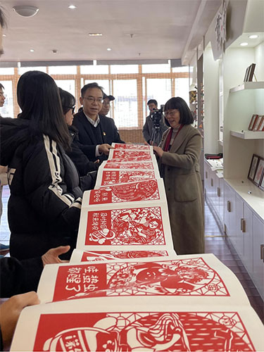 剪·愛殘疾人文創基地。中郵保險重慶分公司供圖