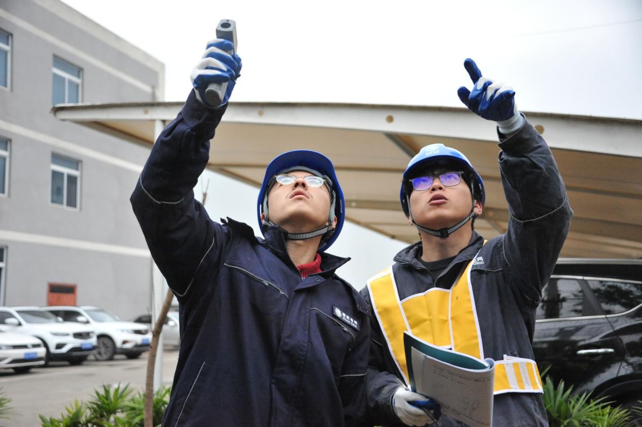 奉节:“满格”电助力工业园区冲刺“开门红”(图1)