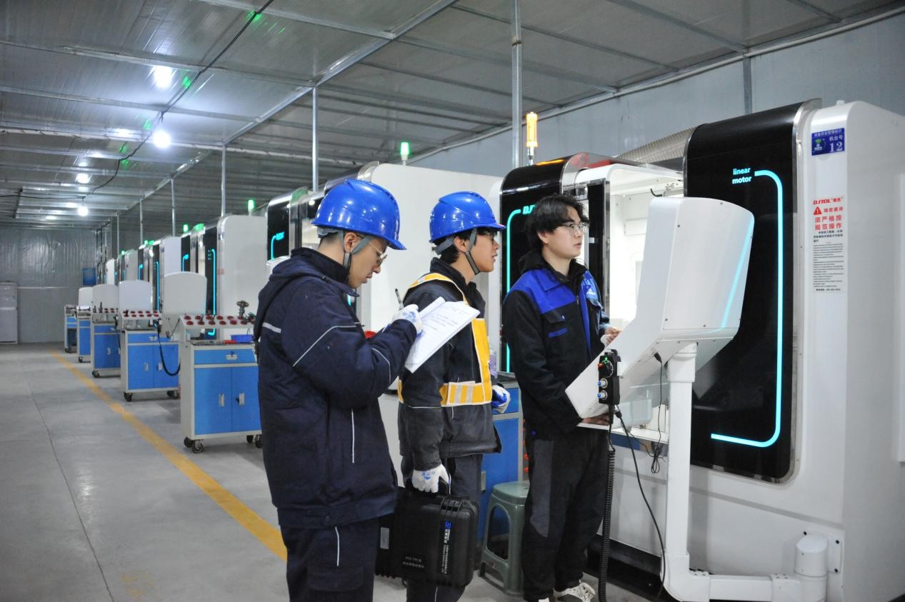 奉节:“满格”电助力工业园区冲刺“开门红”(图2)