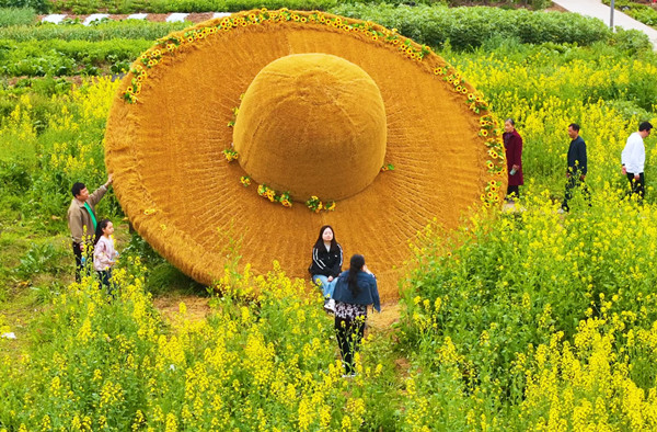 陳摶故裡景區成為游客流連忘返的歡樂海洋。潼南區委宣傳部供圖