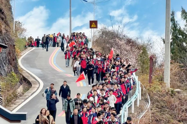 峽江毅行活動現場。巫山中學供圖