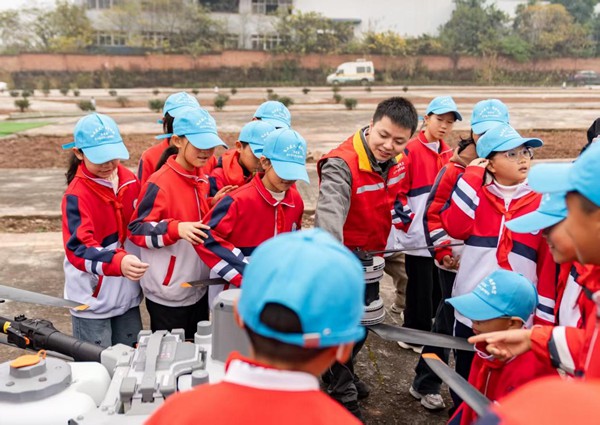 劳模、工匠带领研学活动。国网重庆永川供电公司供图