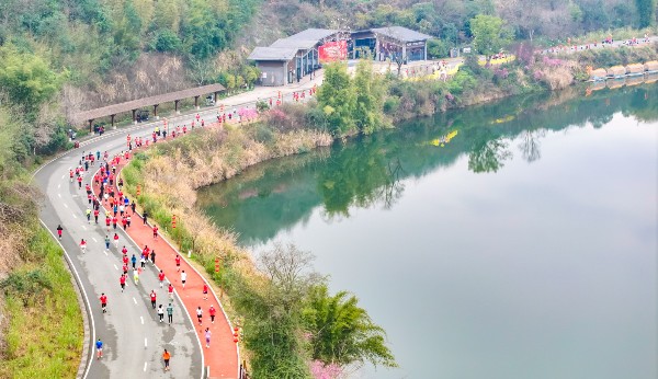 風景優美的賽道。銅梁區融媒體中心供圖