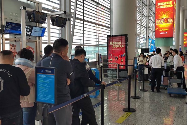 2026春运期间，新大正广告亮相广州白云国际机场。新大正供图