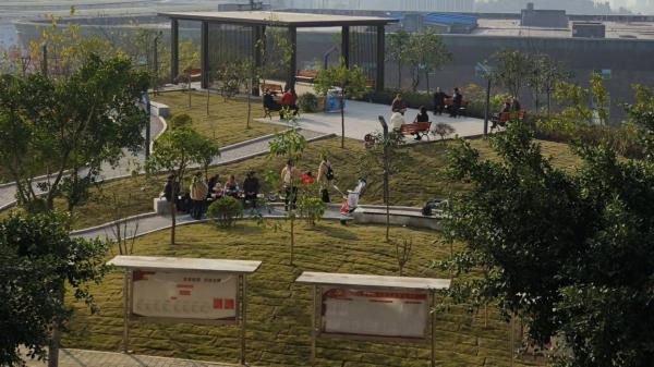 整改后的公园。雷君玉摄